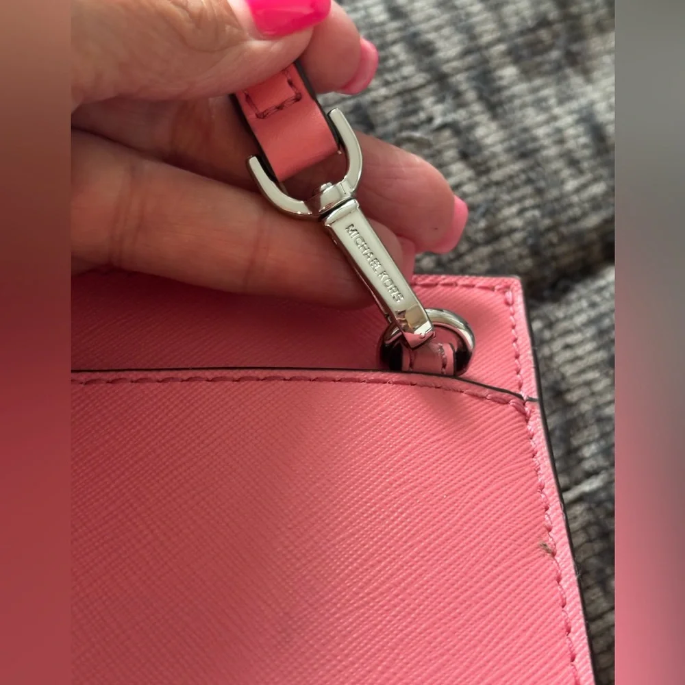 Michael Kors Sheila Tea Rose Crossbody with Adjustable‎ Strap